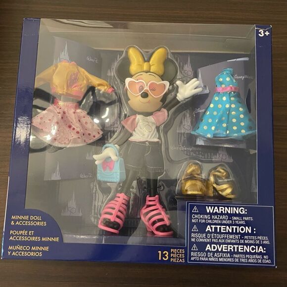 Walt Disney World 50th Anniversary Minnie Doll and Accessories NWT - Picture 3 of 5
